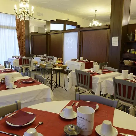 Hotel Marisa 3*