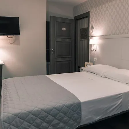 Hotel Marisa 3*