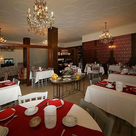 Marisa Альбенга