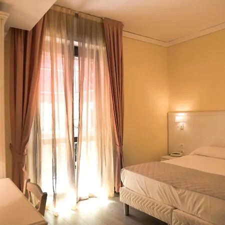 Marisa מלון אלבניה